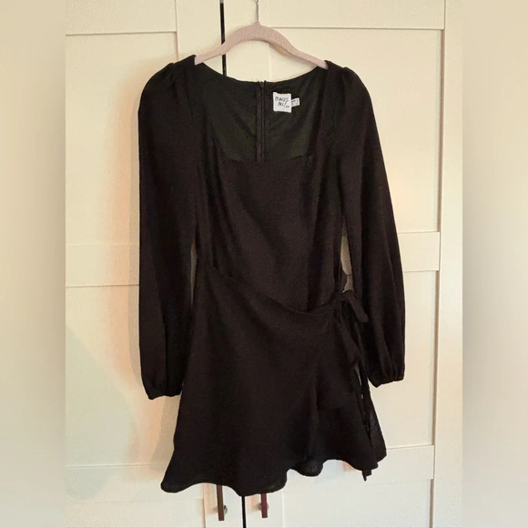 Princess Polly linen & cotton blend peplum tie dress in black size 2 - Picture 2 of 7